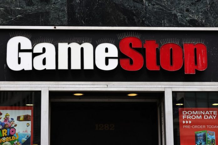 Insegna di un negozio GameStop